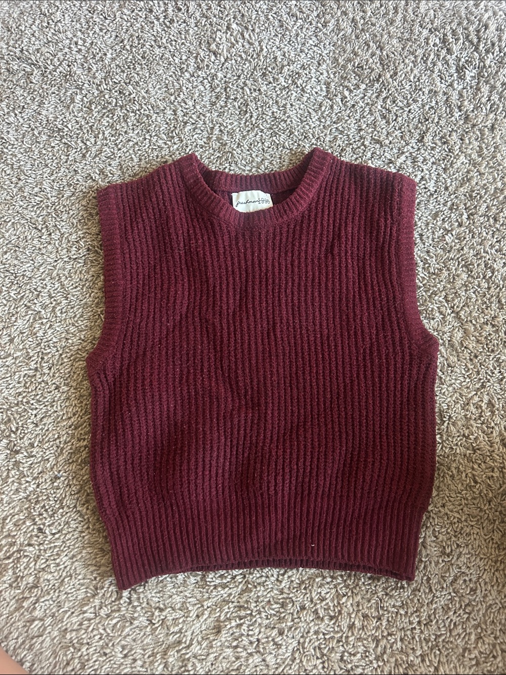 Sleeveless Rib Knit Sweater Vest in Burgundy